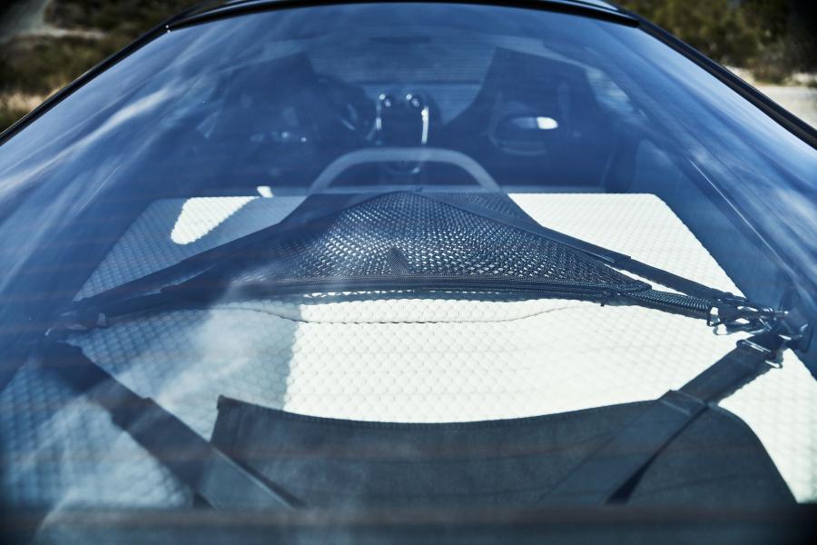 Моторный отсек McLaren GT 2019 года  (NA) (фото 12 из 17)